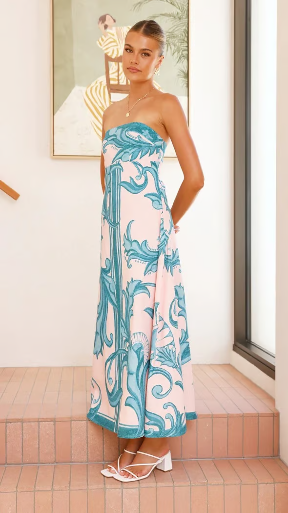 Women's Printed Dress with Flowy Design and Short Sleeves