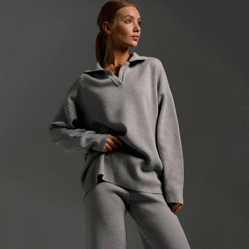 Women's Knitted Tracksuit with Soft Fabric and Relaxed Fit