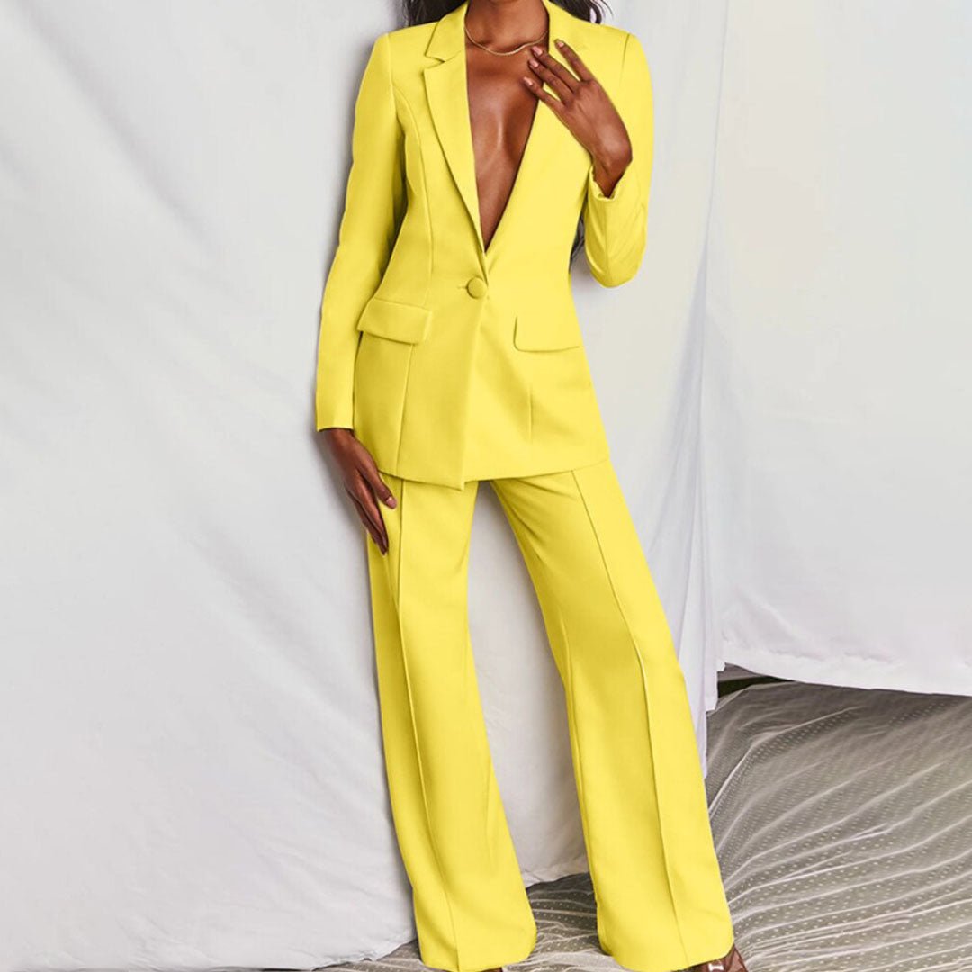 Women's Blazer and Trousers Set with Tailored Fit and Versatile Style