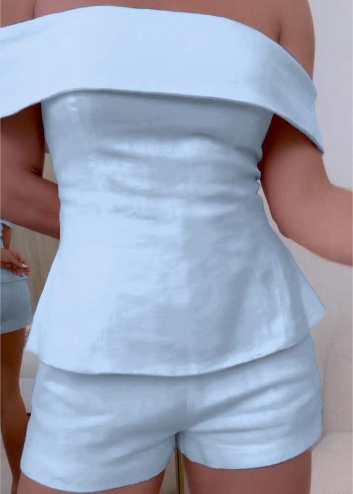 Women's Two-Piece Suit with Tailored Fit and Classic Design