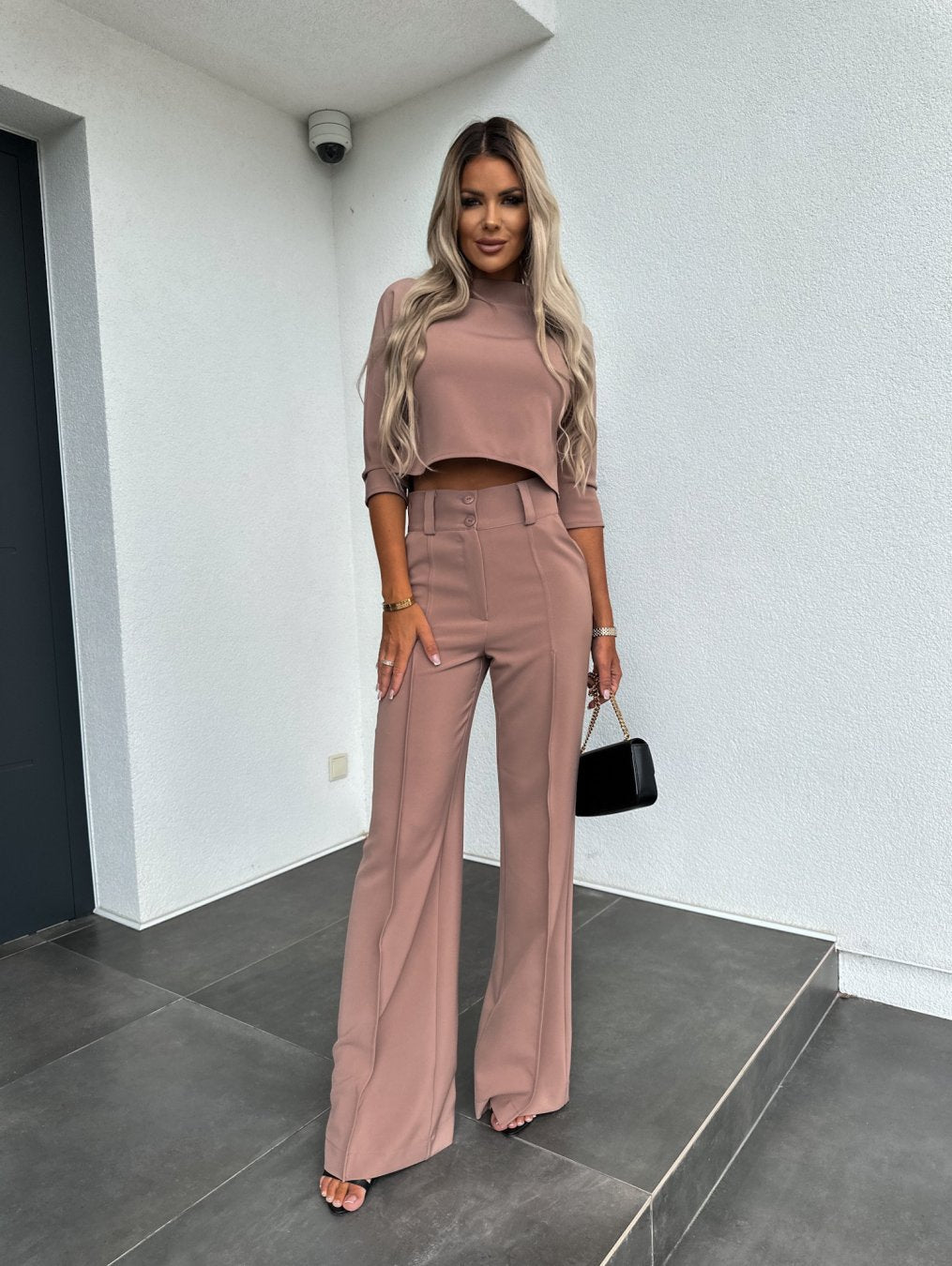 Women's Two-Piece Lounge Set with Relaxed Fit and Soft Fabric